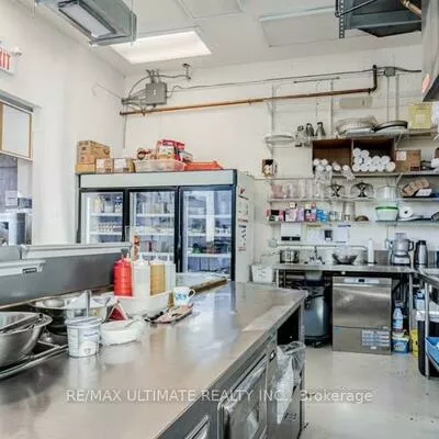 Commercial for sale, 215, Fort York, Waterfront Communities C1, Toronto