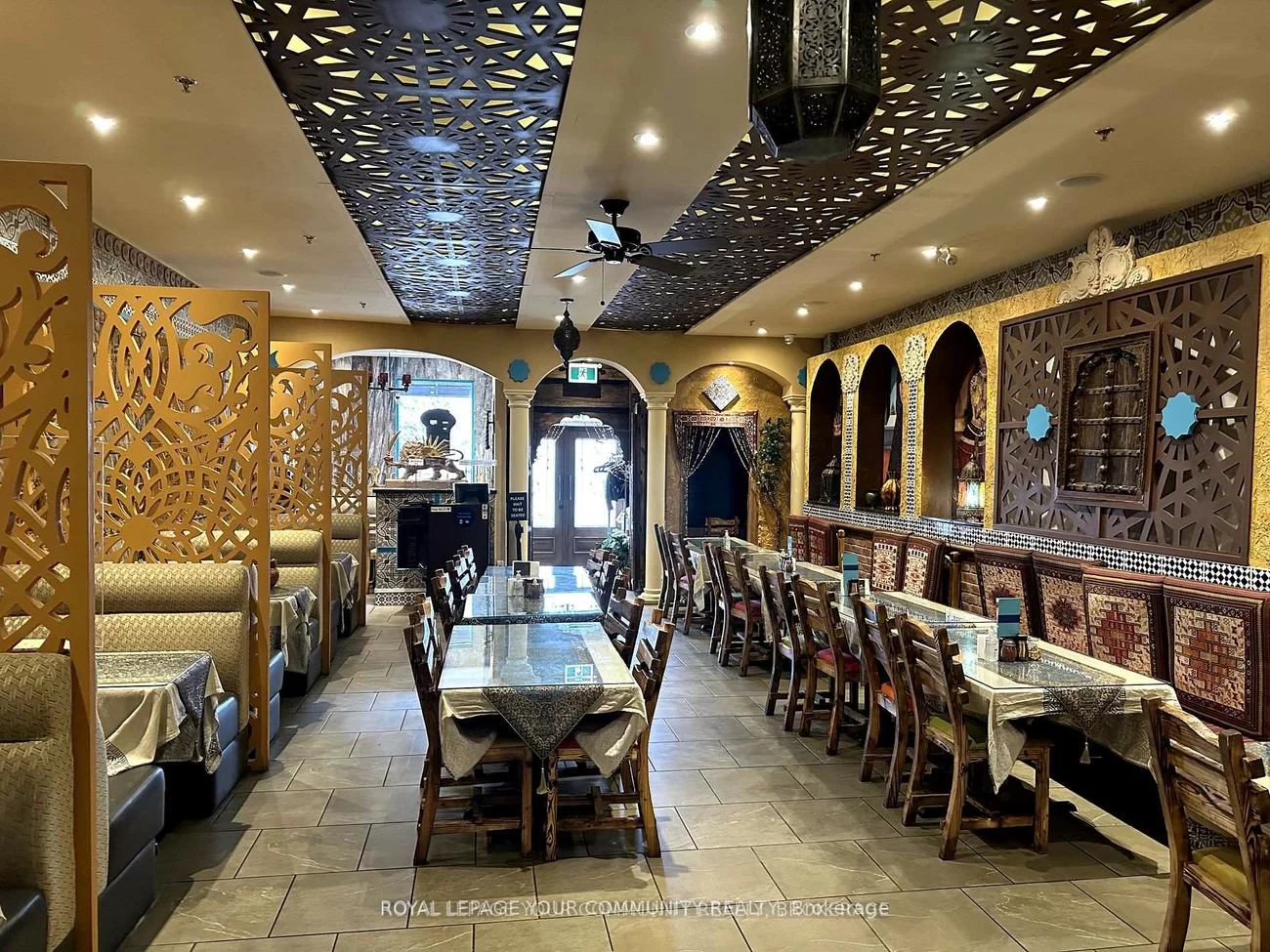 865, York Mills, Banbury-Don Mills, Toronto