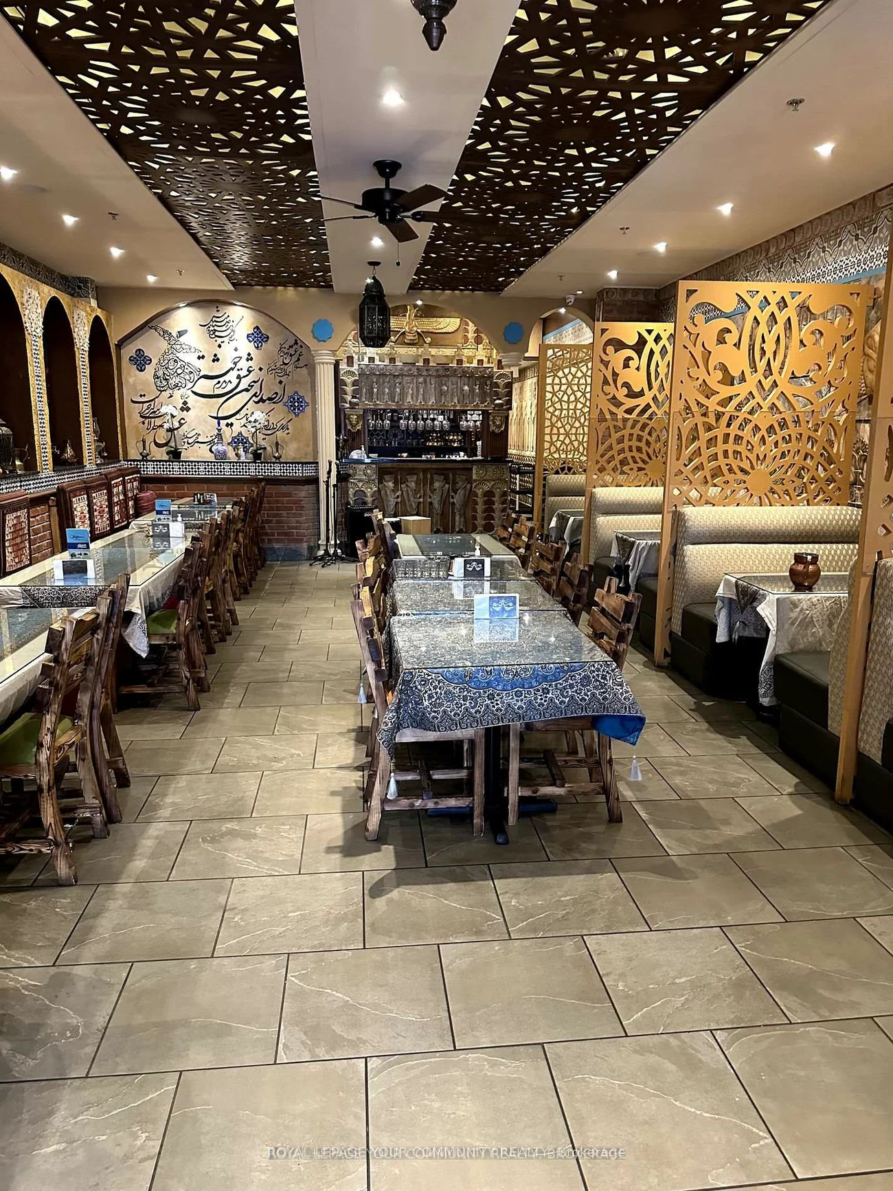 865, York Mills, Banbury-Don Mills, Toronto
