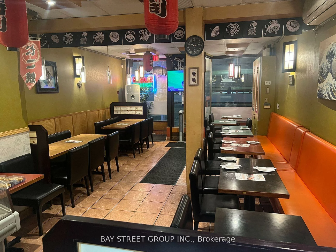 187, Dundas, Bay Street Corridor, Toronto