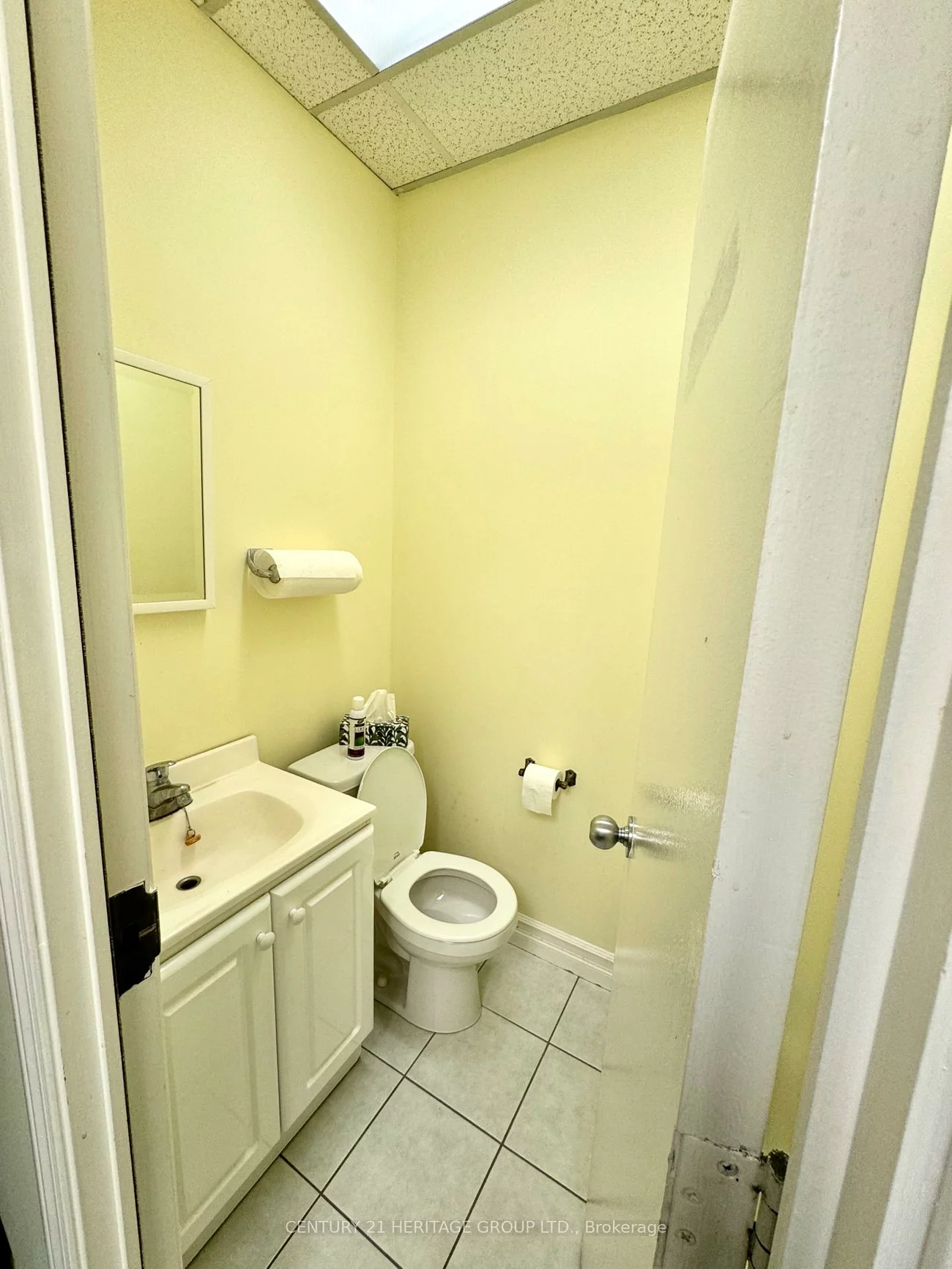 1110, Sheppard, Bayview Village, Toronto