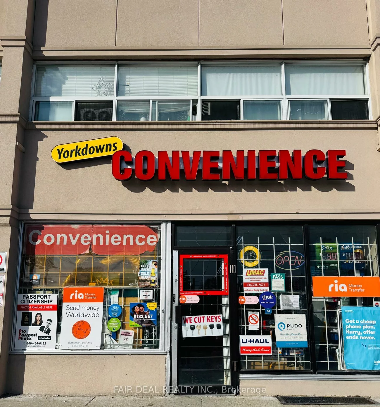 4134, Bathurst, Clanton Park, Toronto