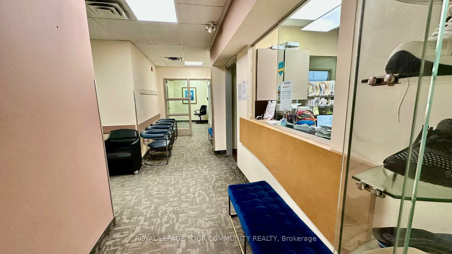 80, Finch, Newtonbrook West, Toronto