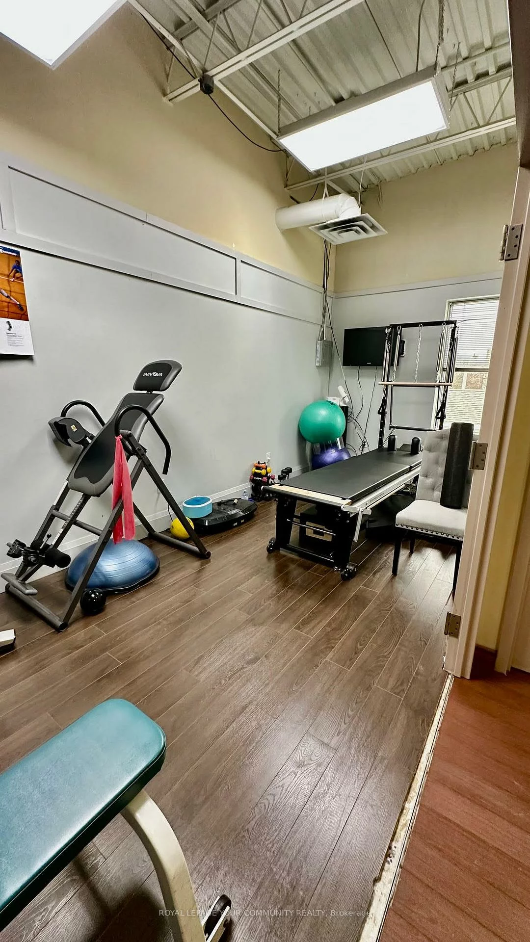 80, Finch, Newtonbrook West, Toronto