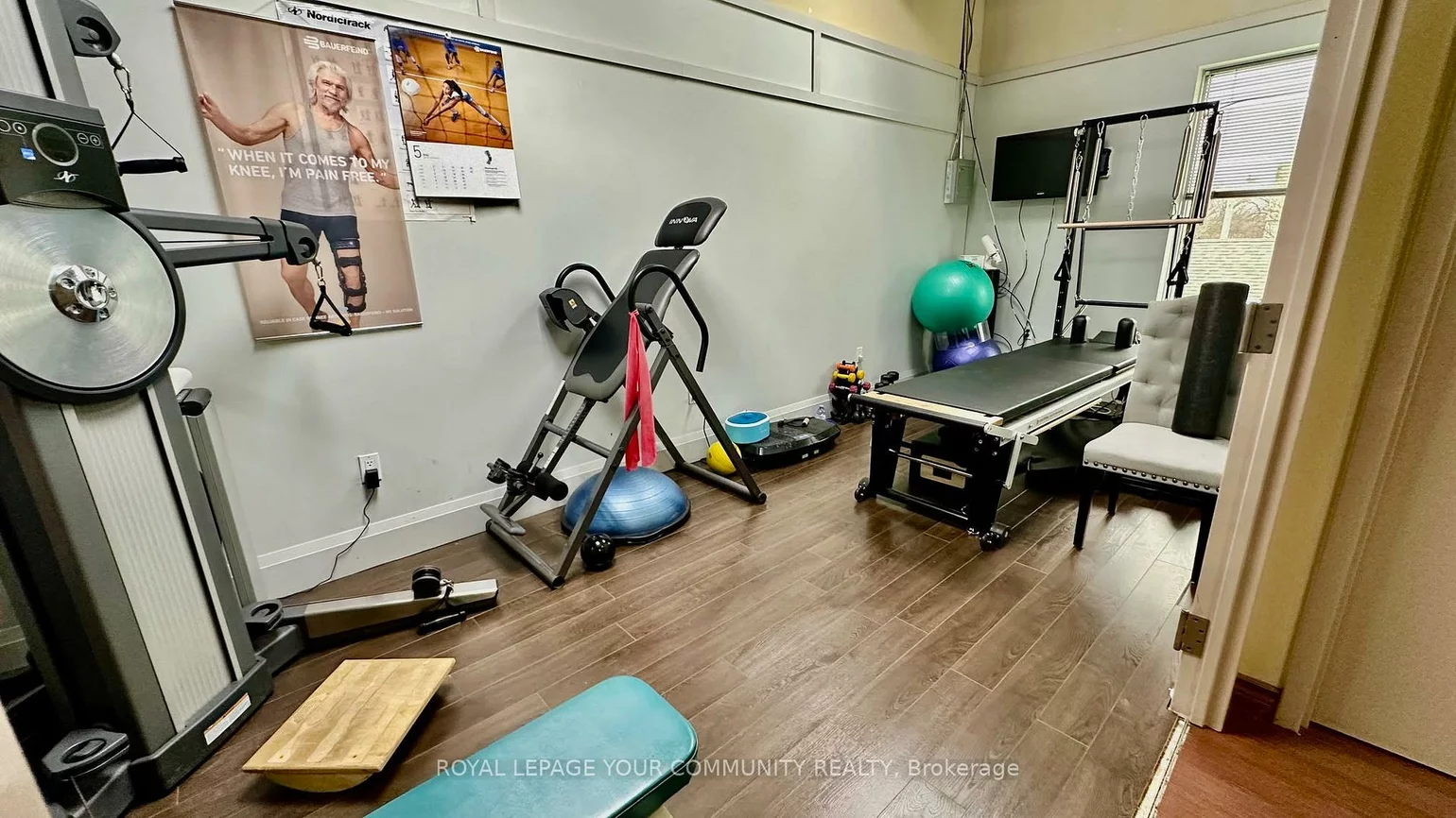 80, Finch, Newtonbrook West, Toronto