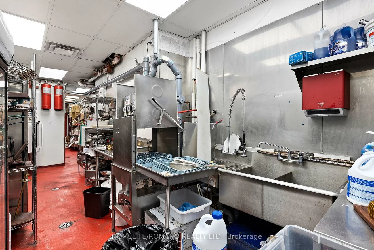 462, Adelaide, Moss Park, Toronto