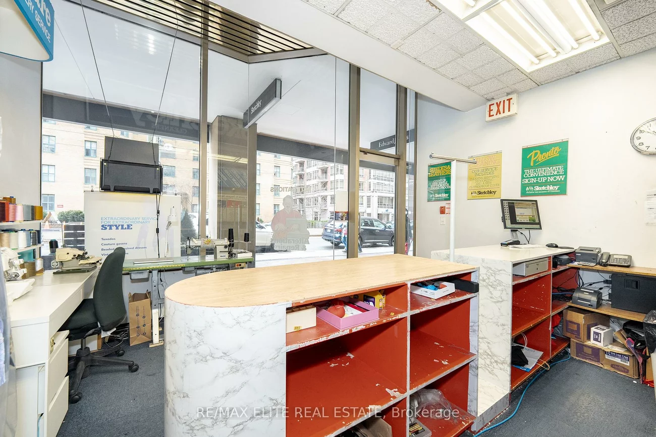 55, St Clair, Yonge-St. Clair, Toronto