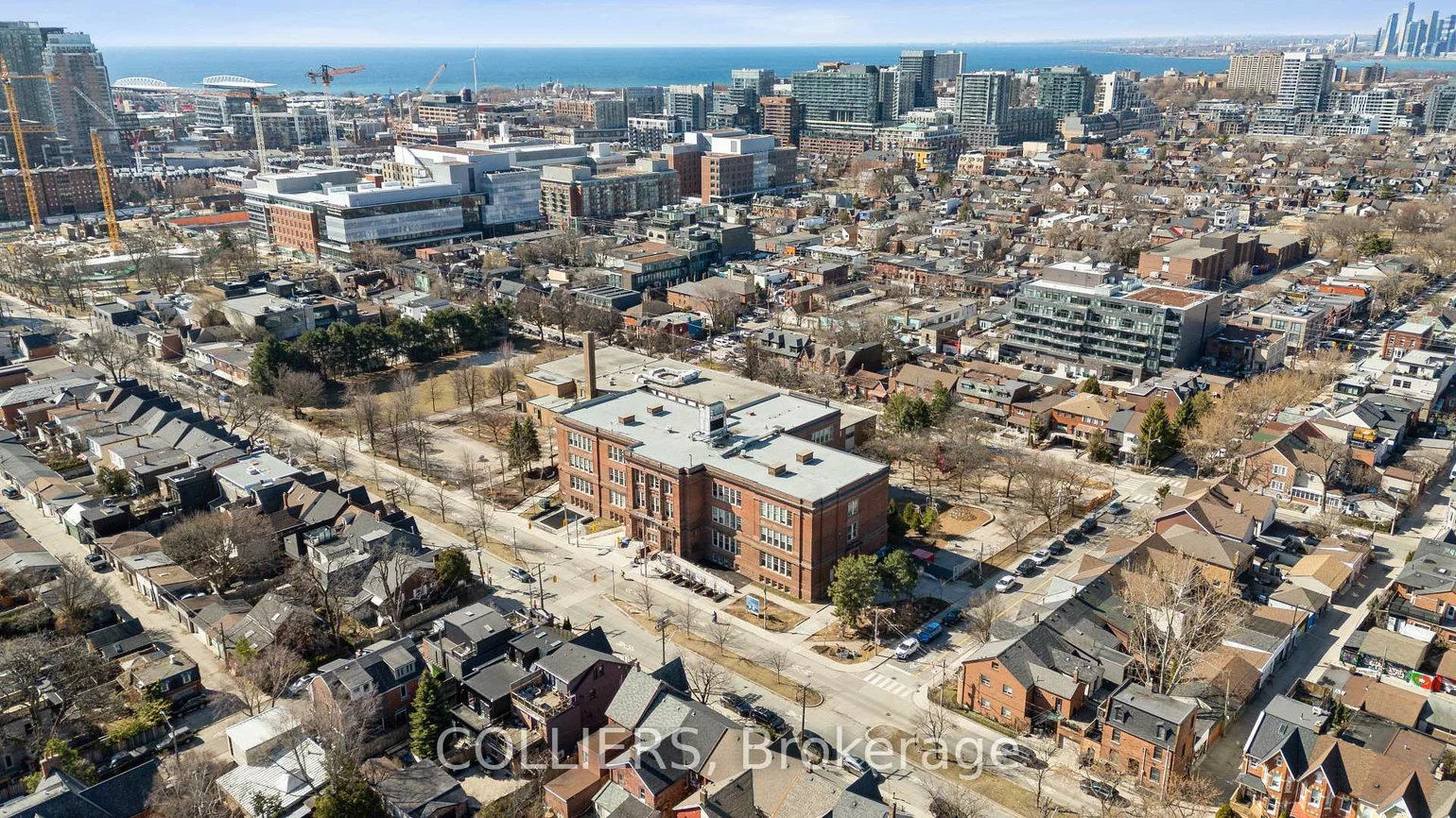 180, Shaw, Trinity-Bellwoods, Toronto