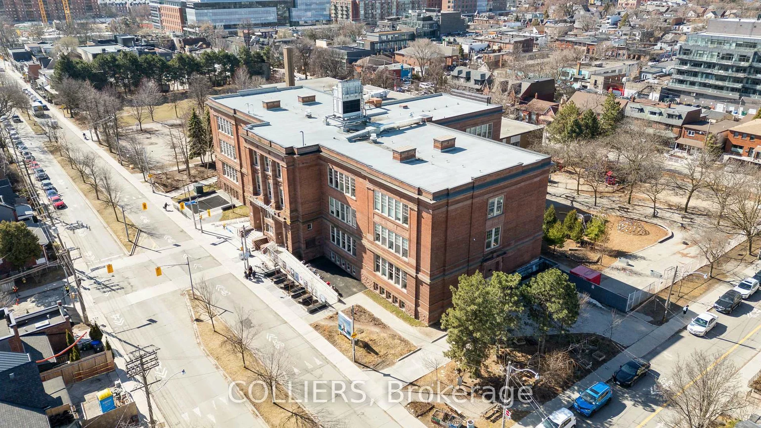 180, Shaw, Trinity-Bellwoods, Toronto
