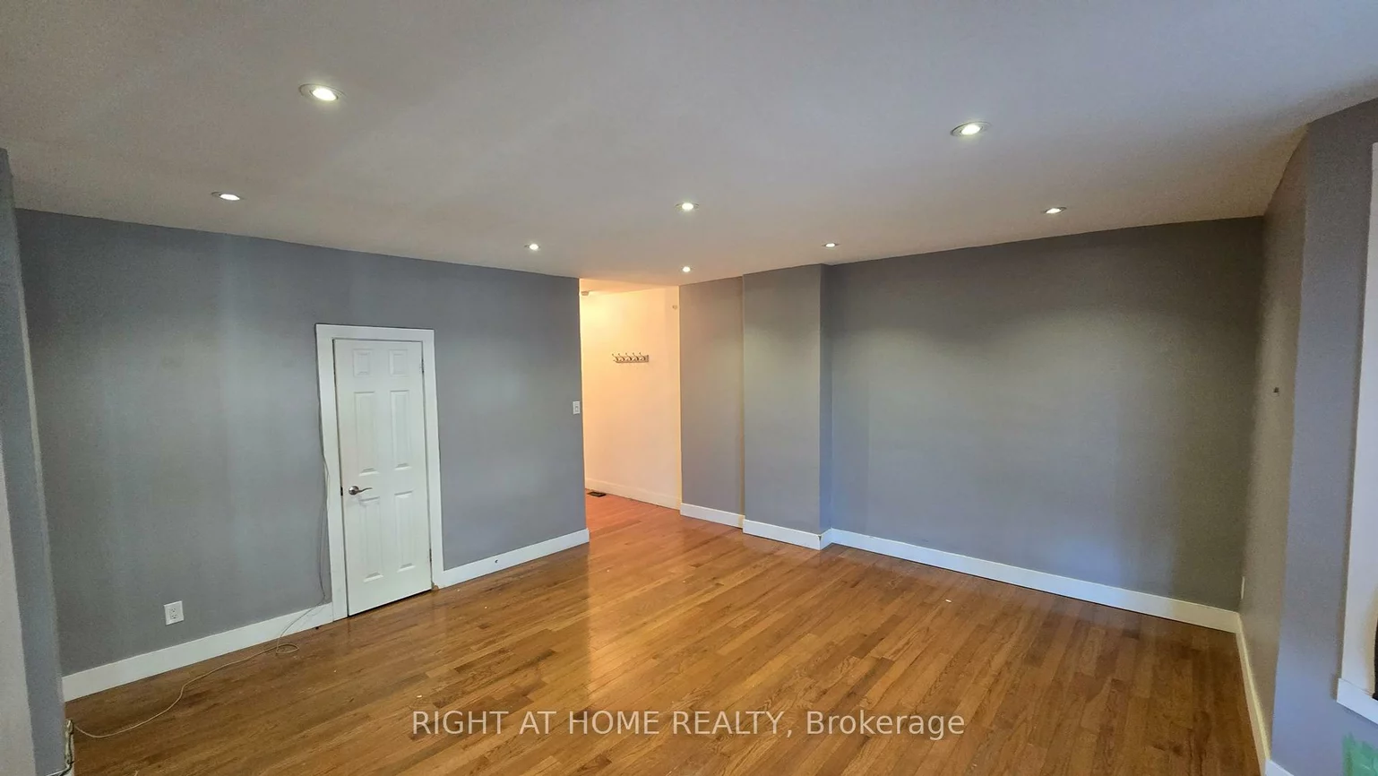 284, Avenue, Casa Loma, Toronto