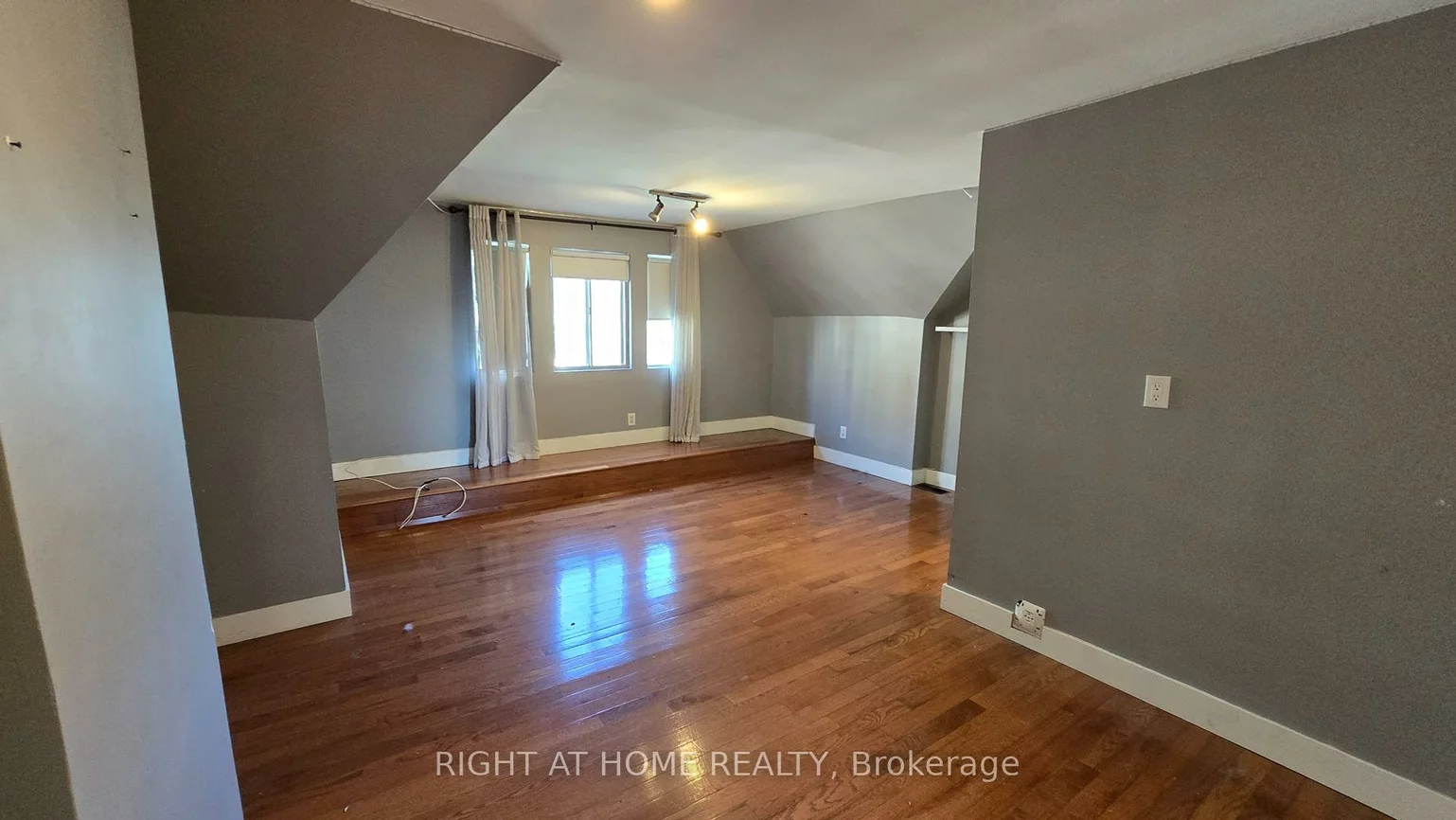 284, Avenue, Casa Loma, Toronto