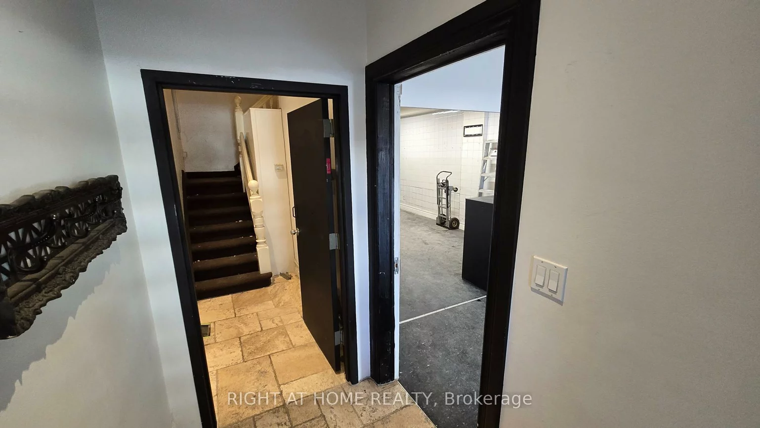 284, Avenue, Casa Loma, Toronto