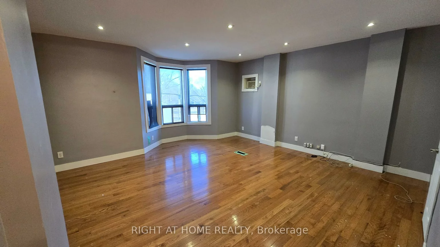 284, Avenue, Casa Loma, Toronto