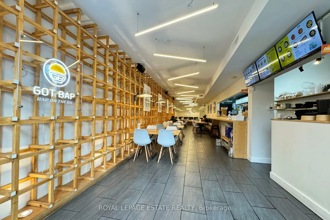 4895, Yonge, Willowdale East, Toronto