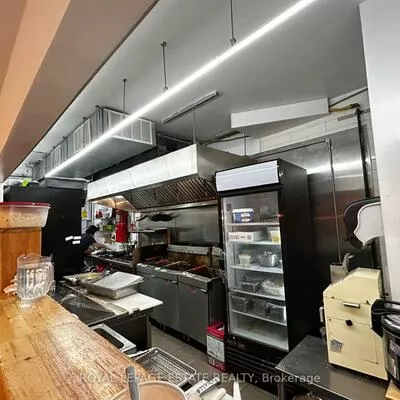 4895, Yonge, Willowdale East, Toronto