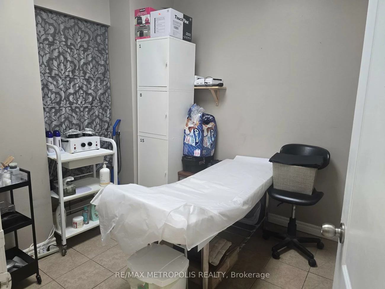 4823, Leslie, Don Valley Village, Toronto
