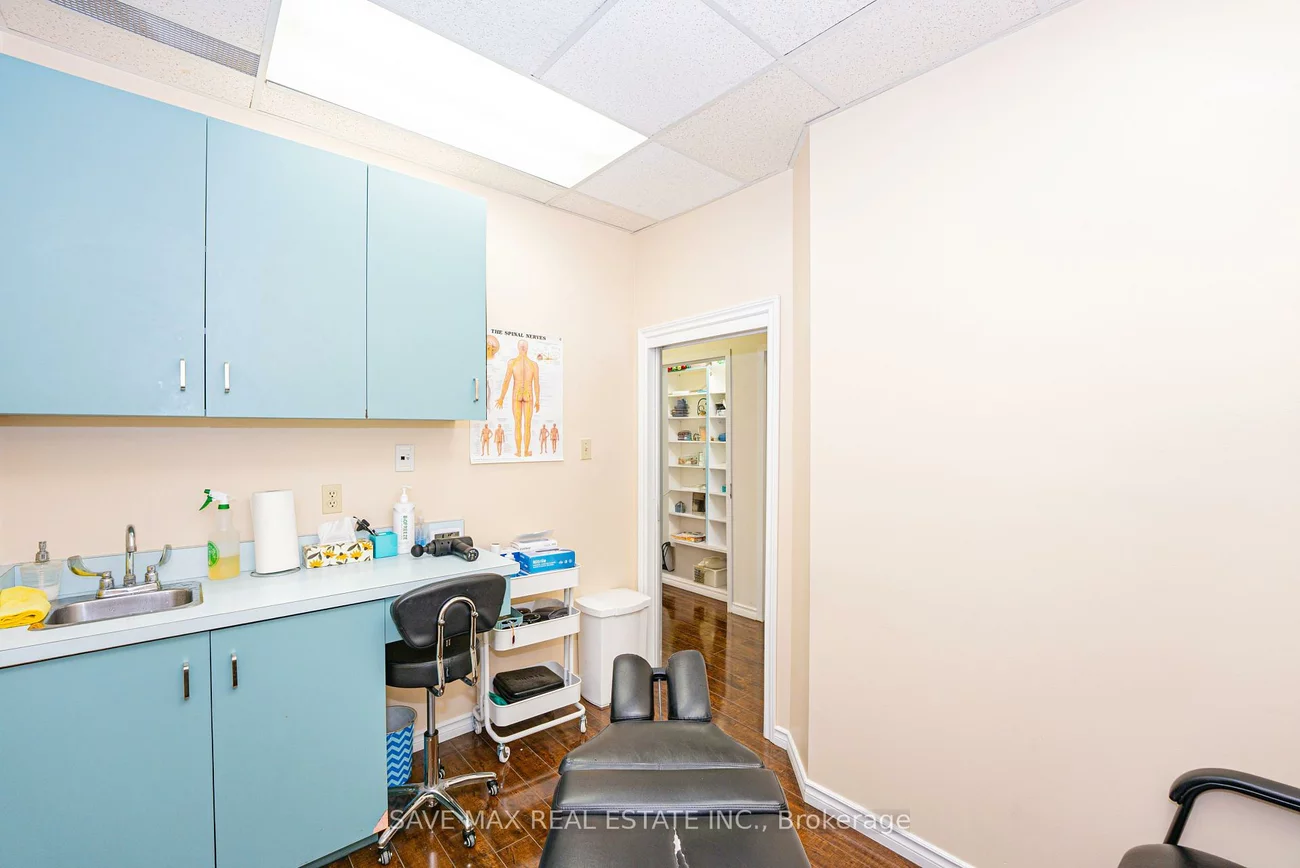 190, Wilson, Bedford Park-Nortown, Toronto