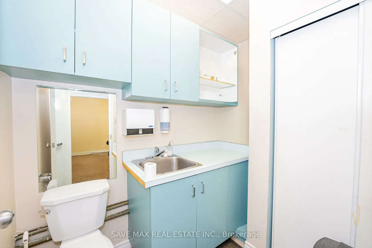 190, Wilson, Bedford Park-Nortown, Toronto