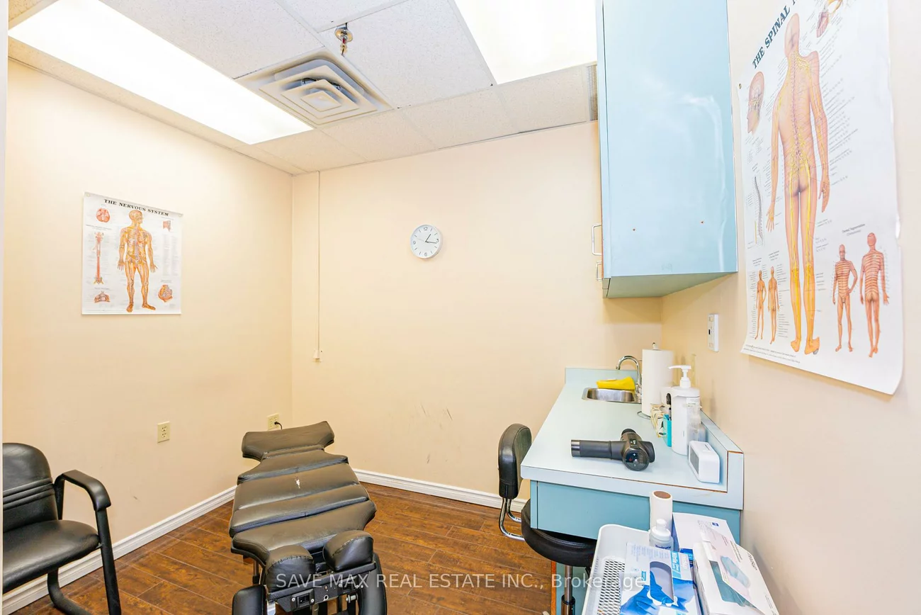 190, Wilson, Bedford Park-Nortown, Toronto