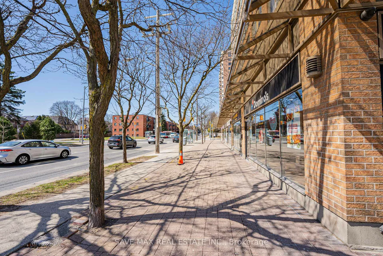 190, Wilson, Bedford Park-Nortown, Toronto
