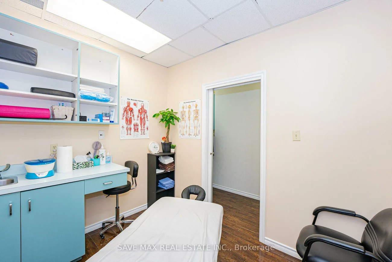 190, Wilson, Bedford Park-Nortown, Toronto
