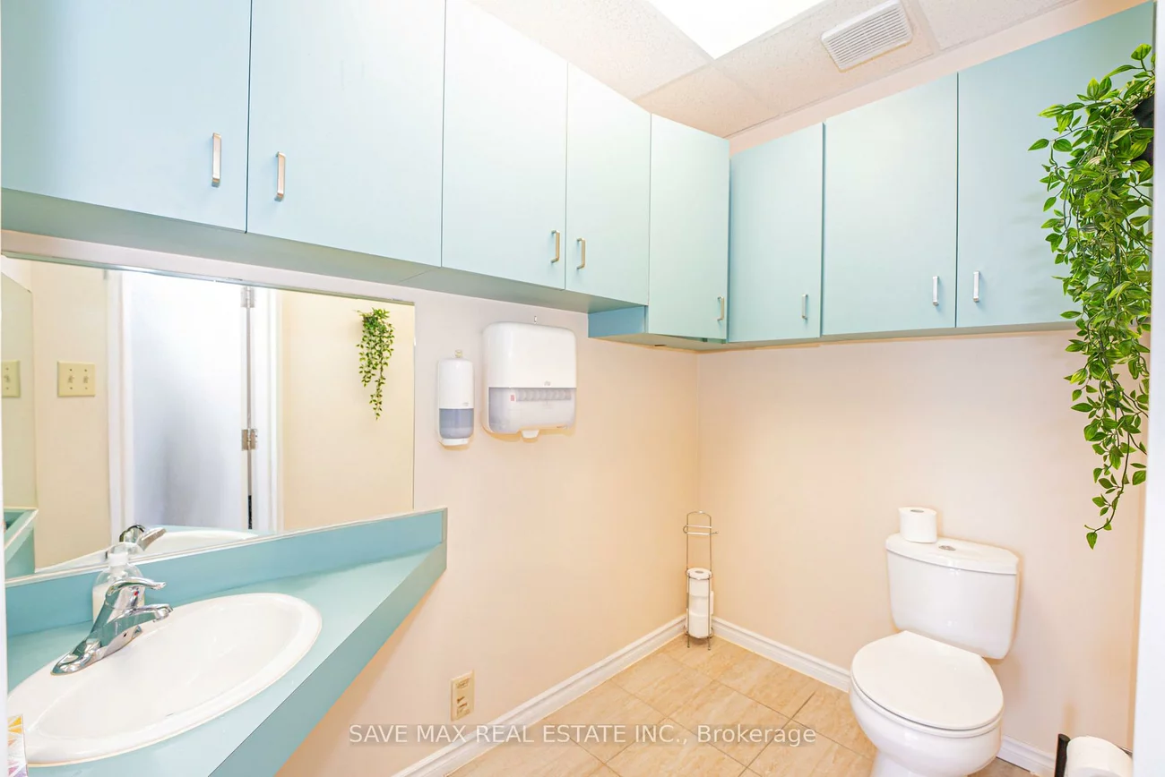 190, Wilson, Bedford Park-Nortown, Toronto