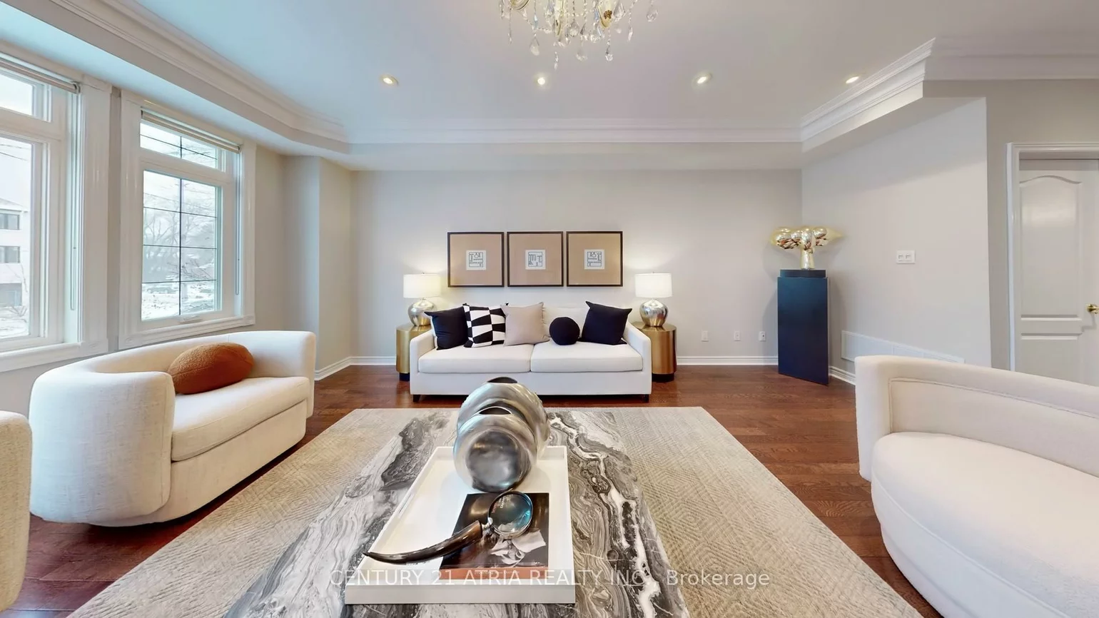 5619, Yonge, Newtonbrook East, Toronto