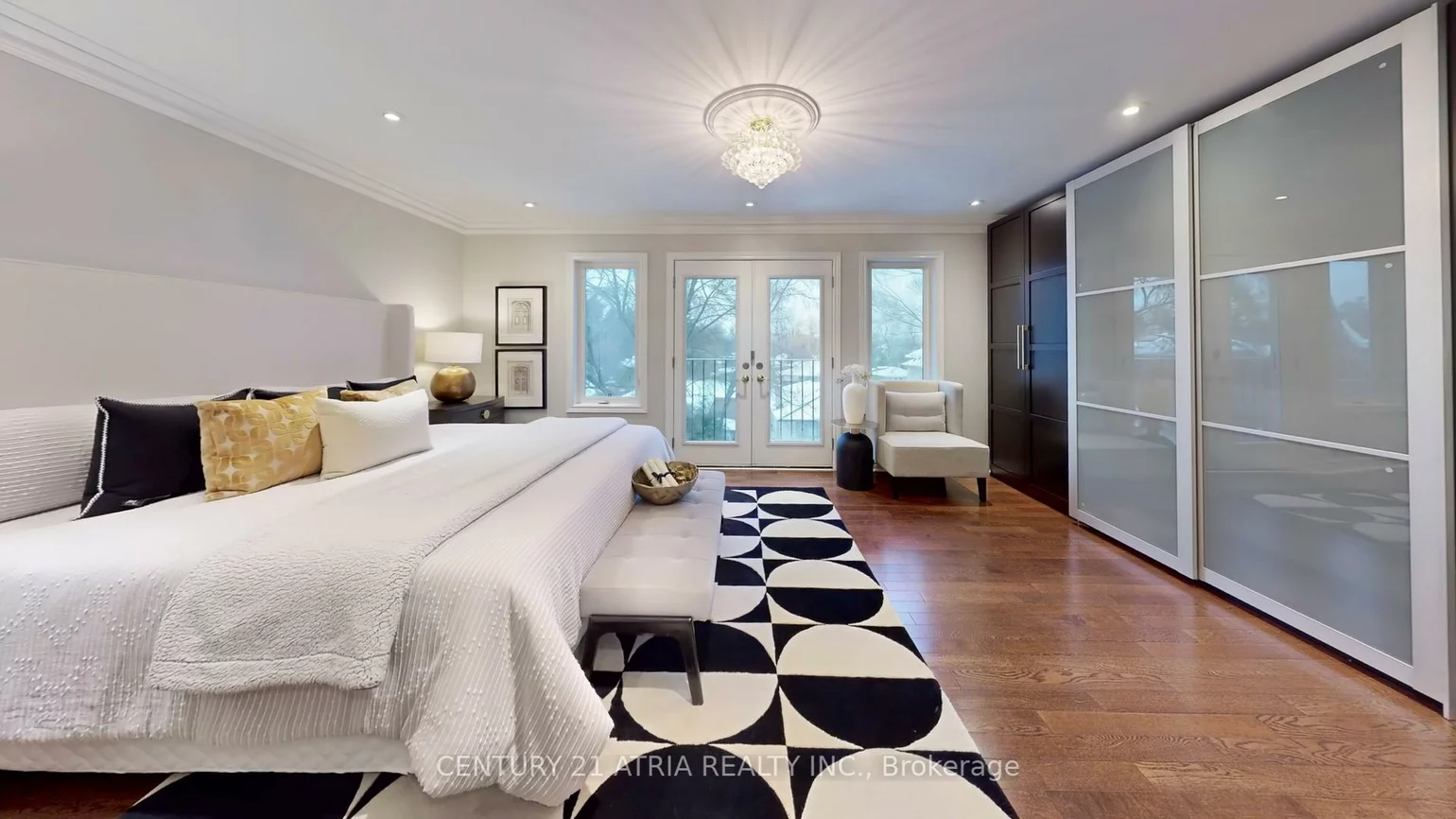5619, Yonge, Newtonbrook East, Toronto