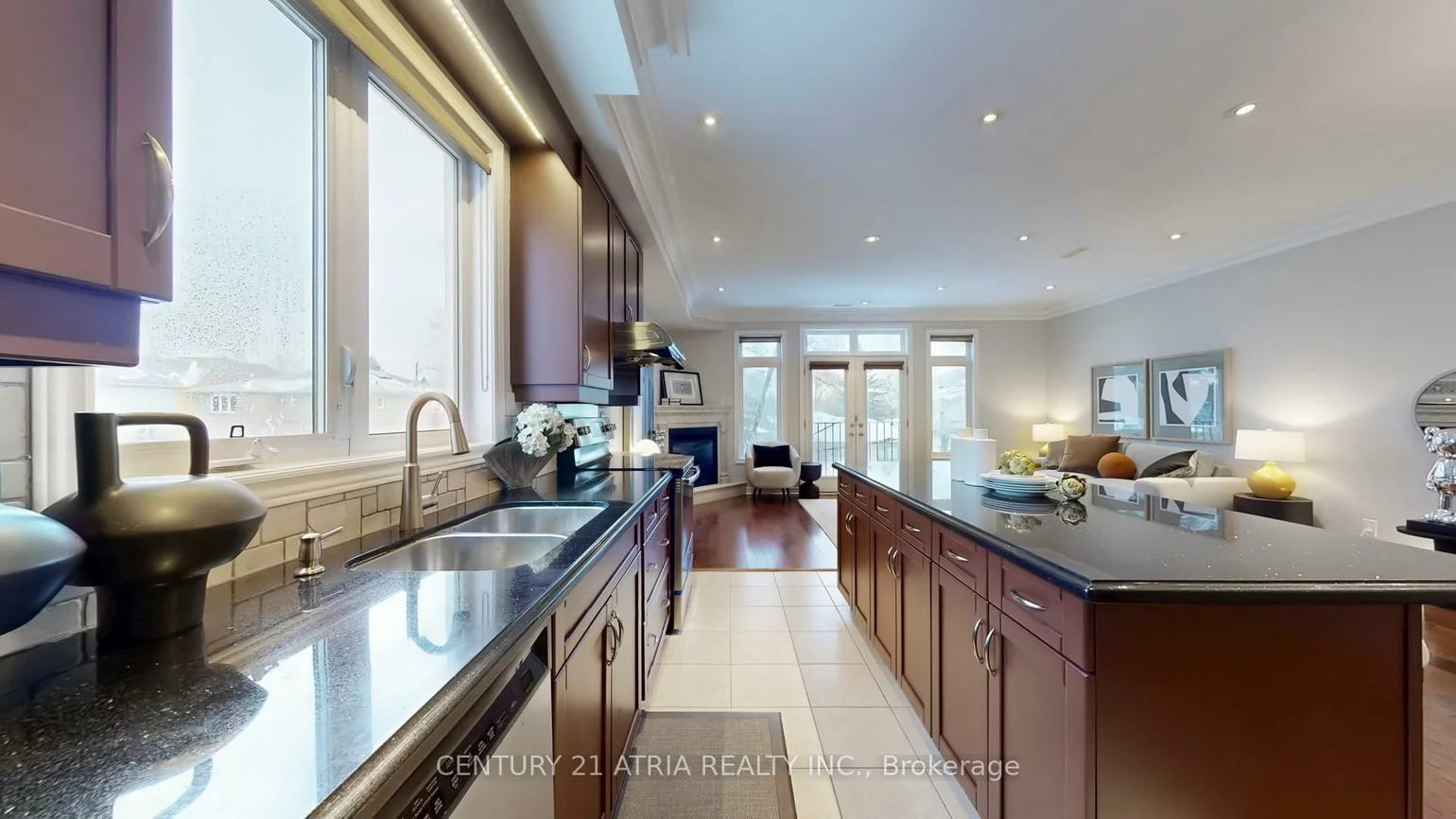5619, Yonge, Newtonbrook East, Toronto