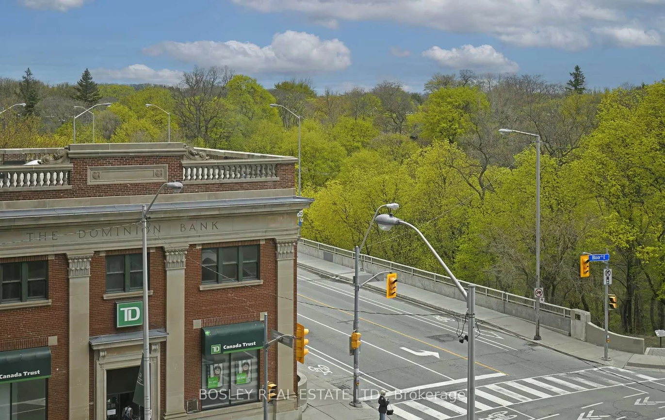 421, Bloor, North St. James Town, Toronto