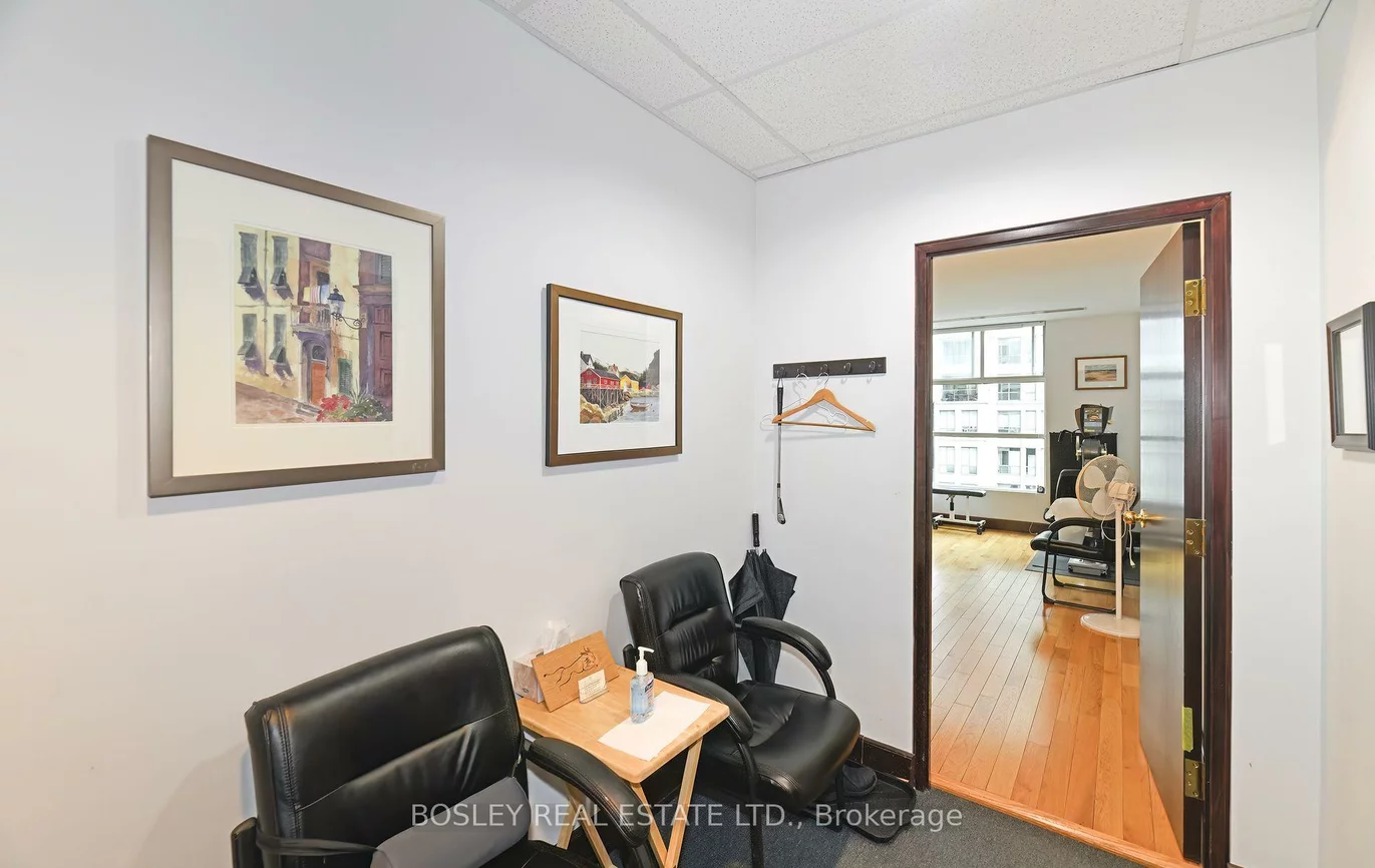 421, Bloor, North St. James Town, Toronto