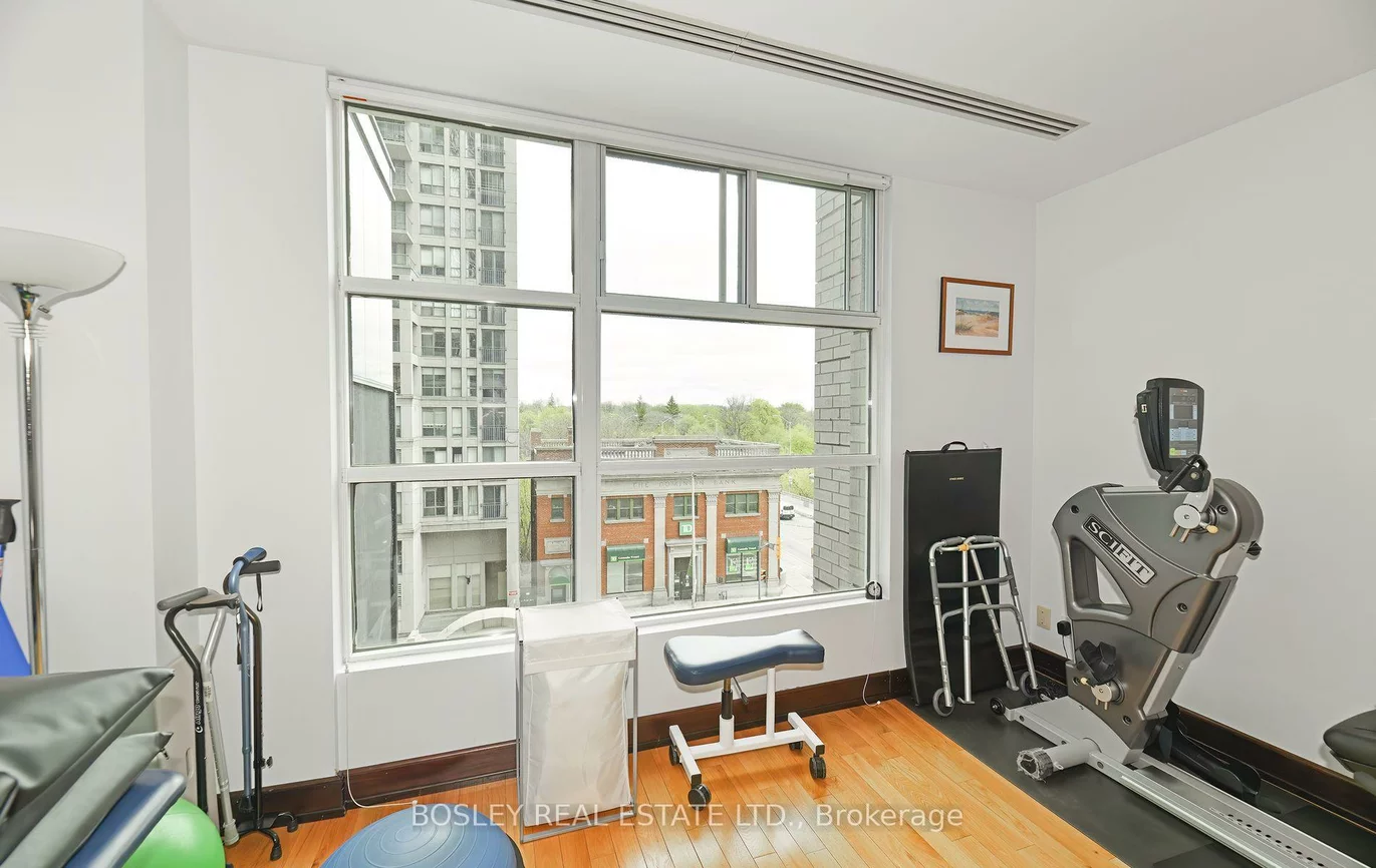 421, Bloor, North St. James Town, Toronto