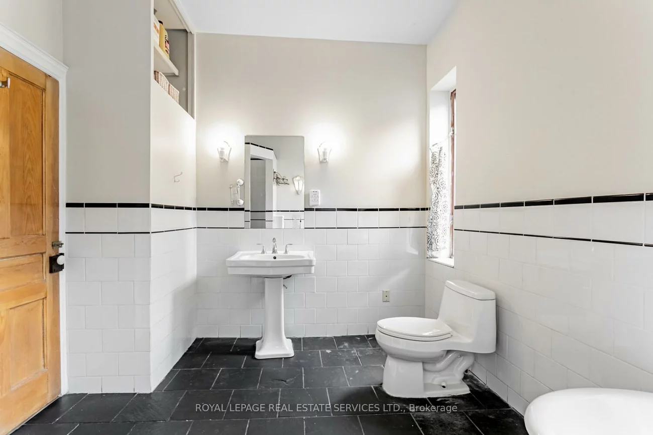 62, Lakeview, Trinity-Bellwoods, Toronto