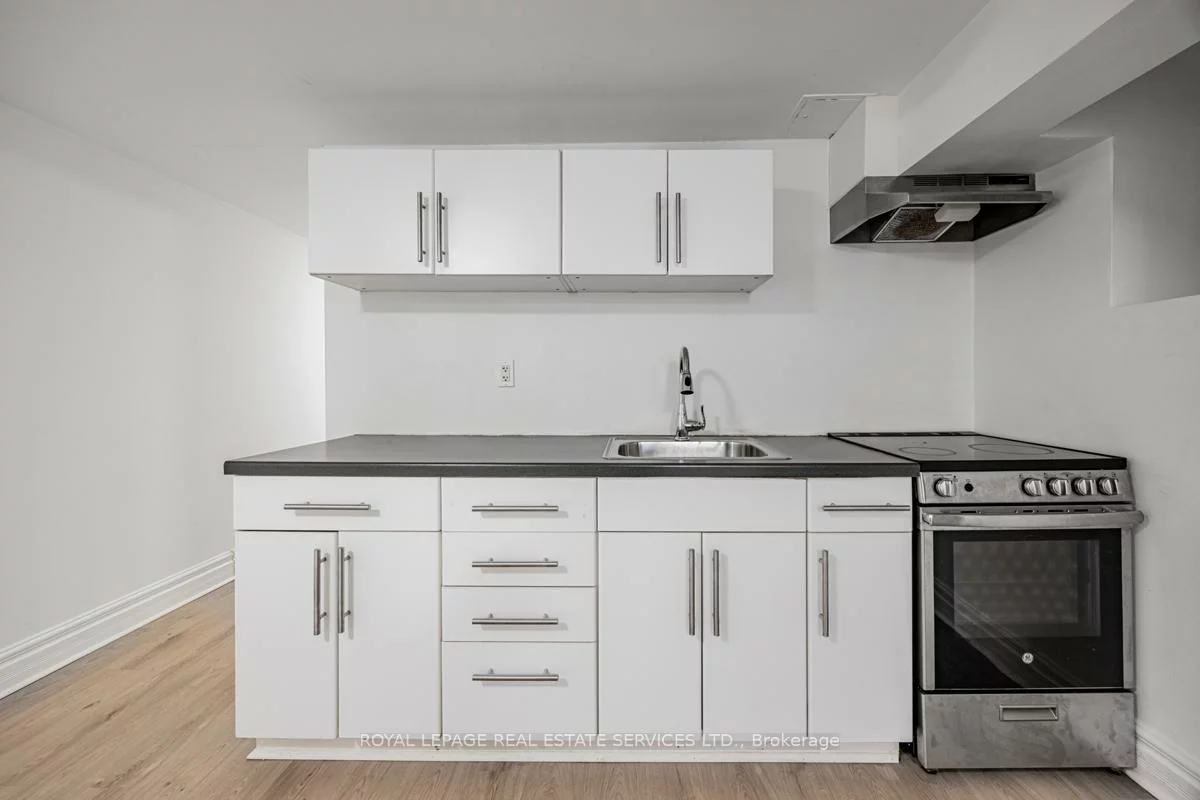 62, Lakeview, Trinity-Bellwoods, Toronto