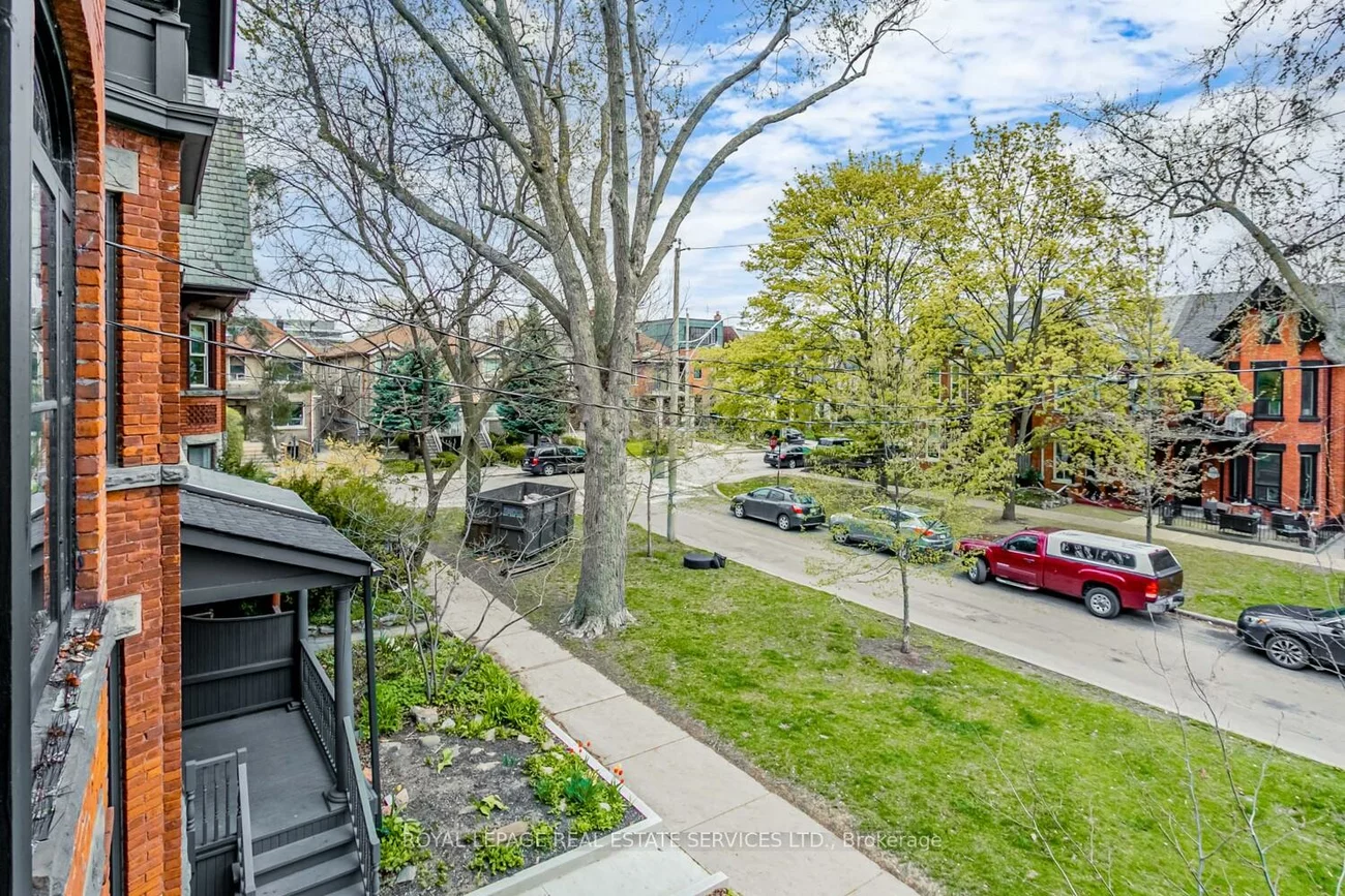 62, Lakeview, Trinity-Bellwoods, Toronto
