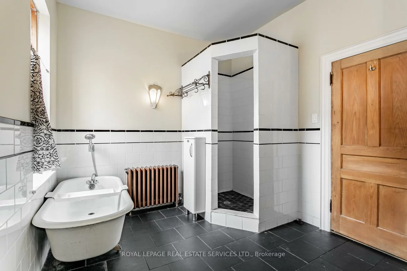 62, Lakeview, Trinity-Bellwoods, Toronto
