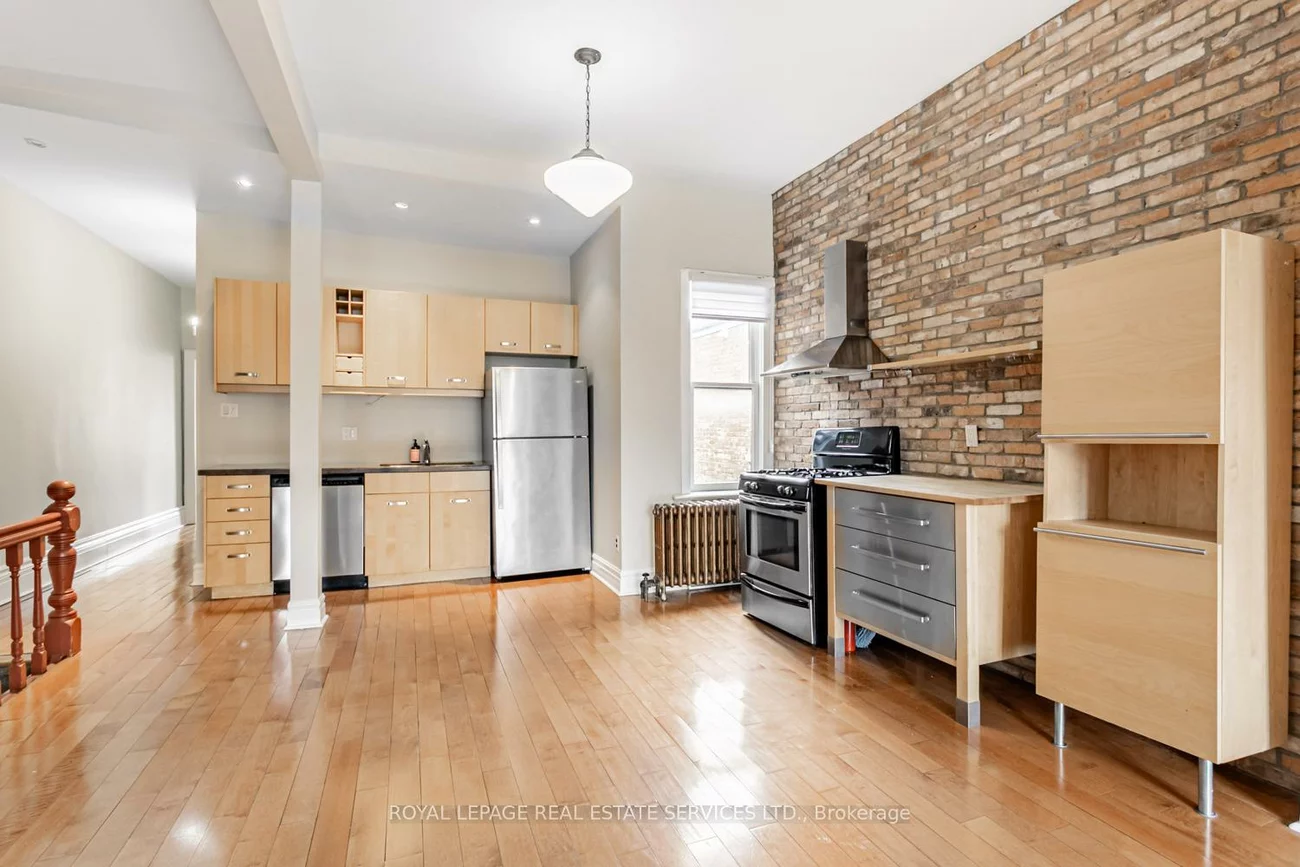 62, Lakeview, Trinity-Bellwoods, Toronto