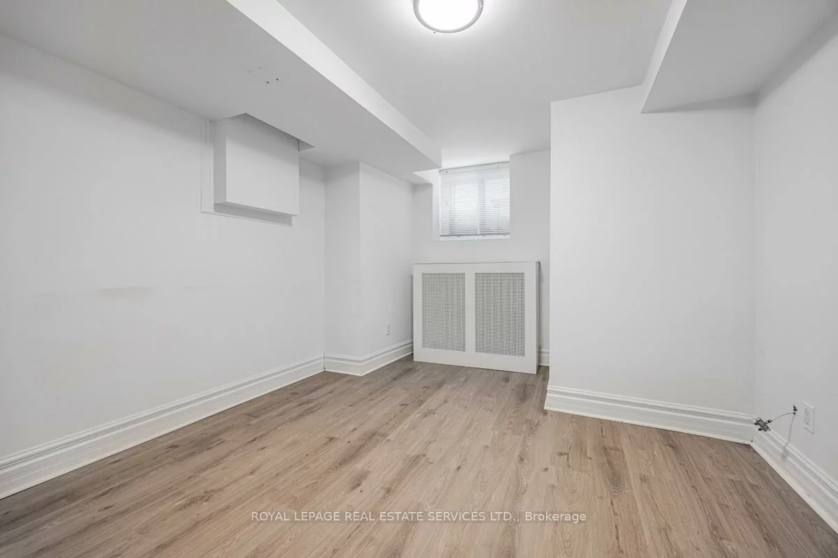 62, Lakeview, Trinity-Bellwoods, Toronto