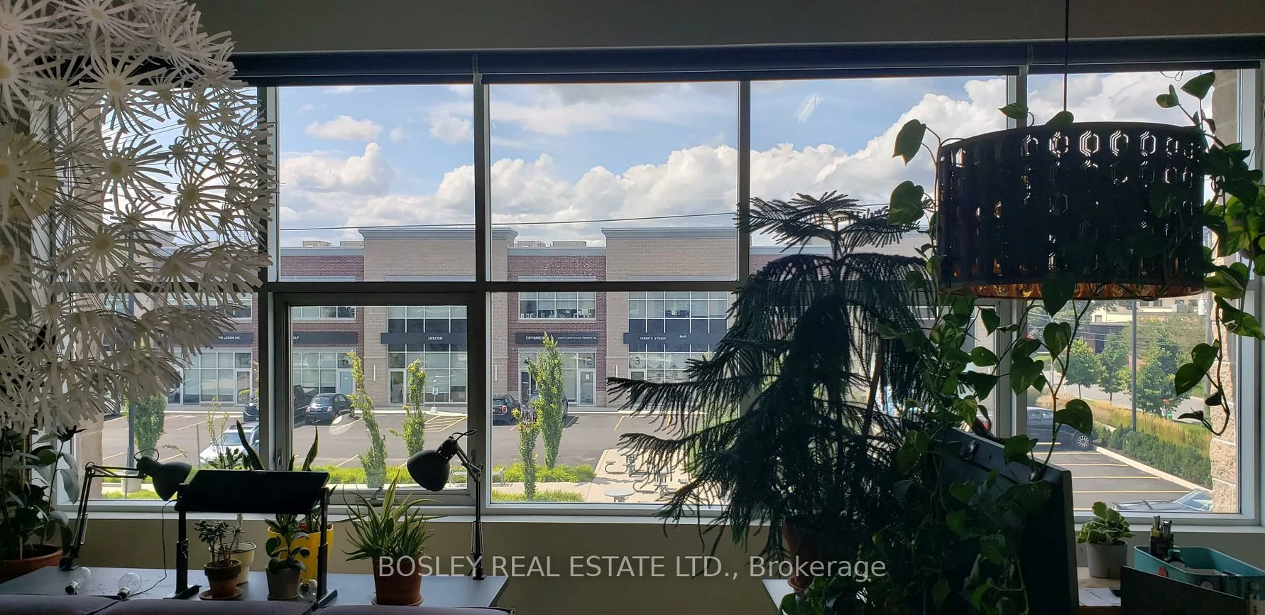 209, Wicksteed, Leaside, Toronto