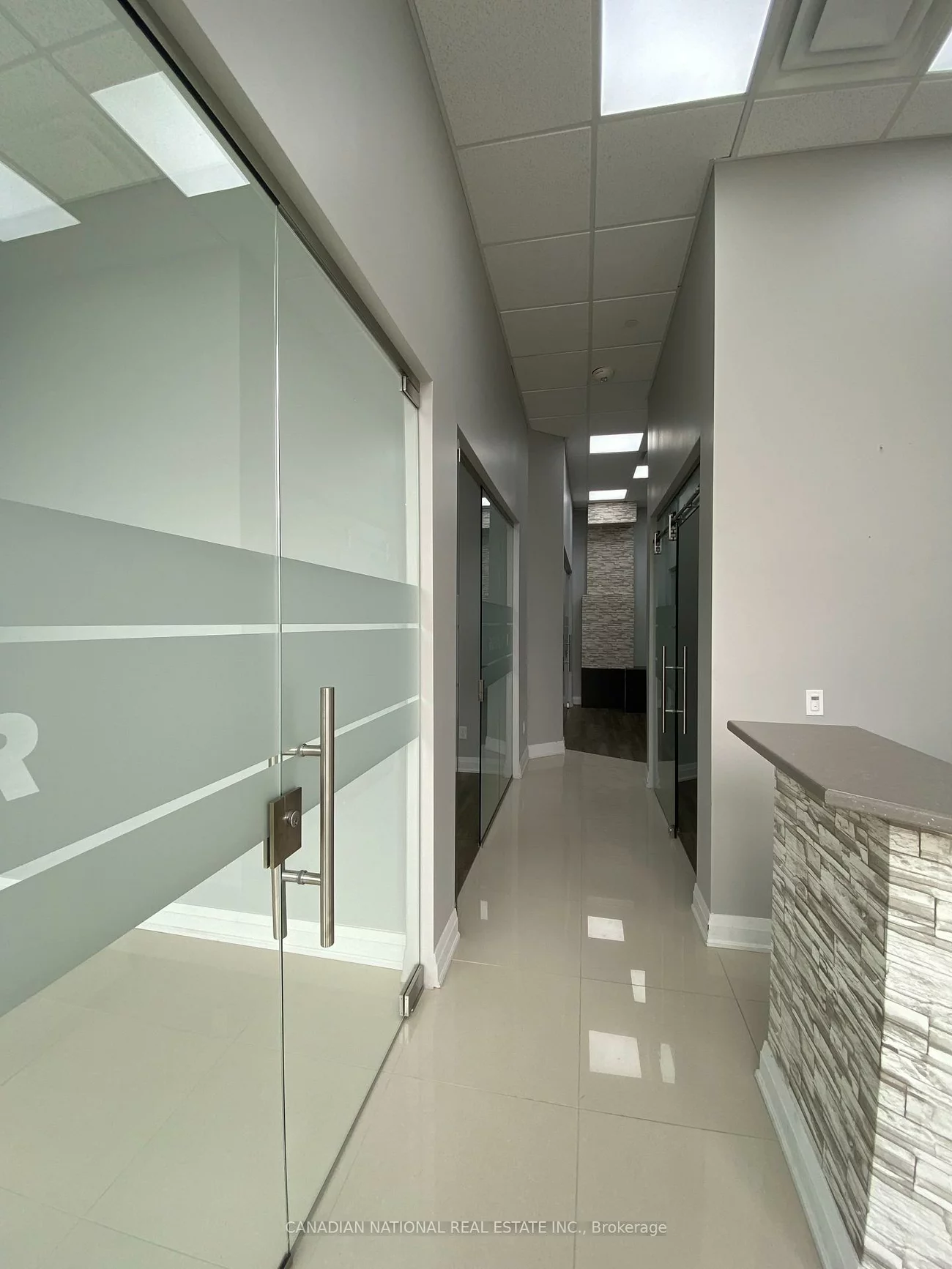 595, Sheppard, Bayview Village, Toronto