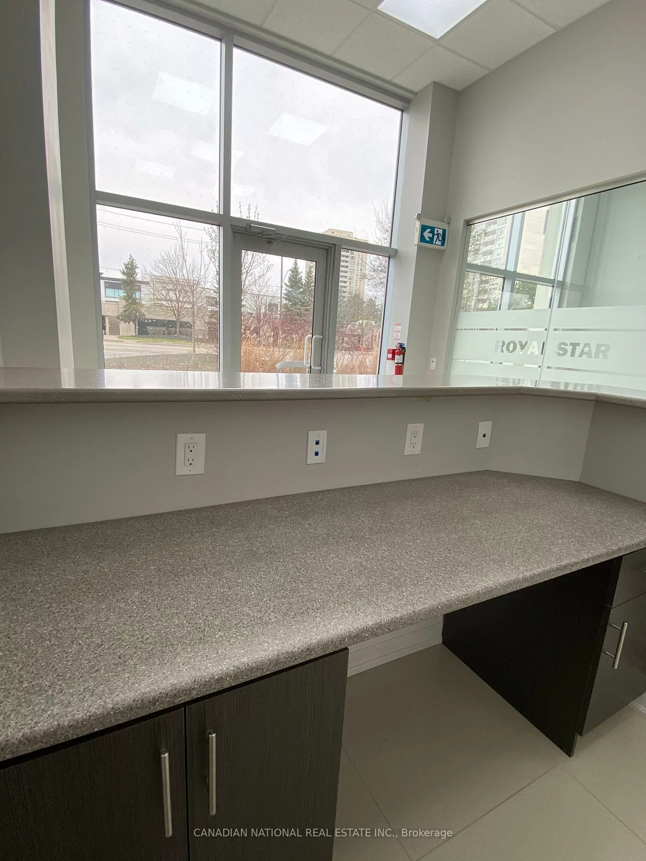 595, Sheppard, Bayview Village, Toronto