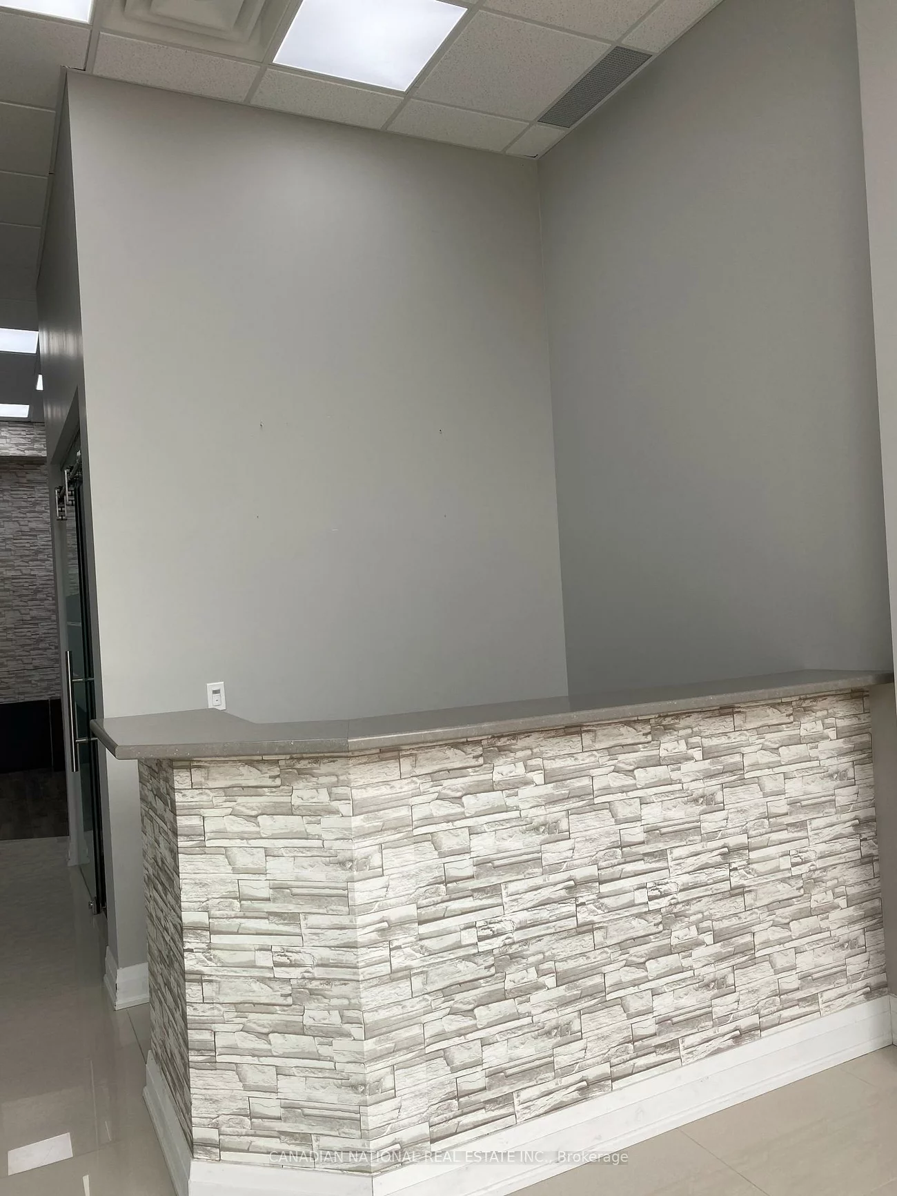 595, Sheppard, Bayview Village, Toronto