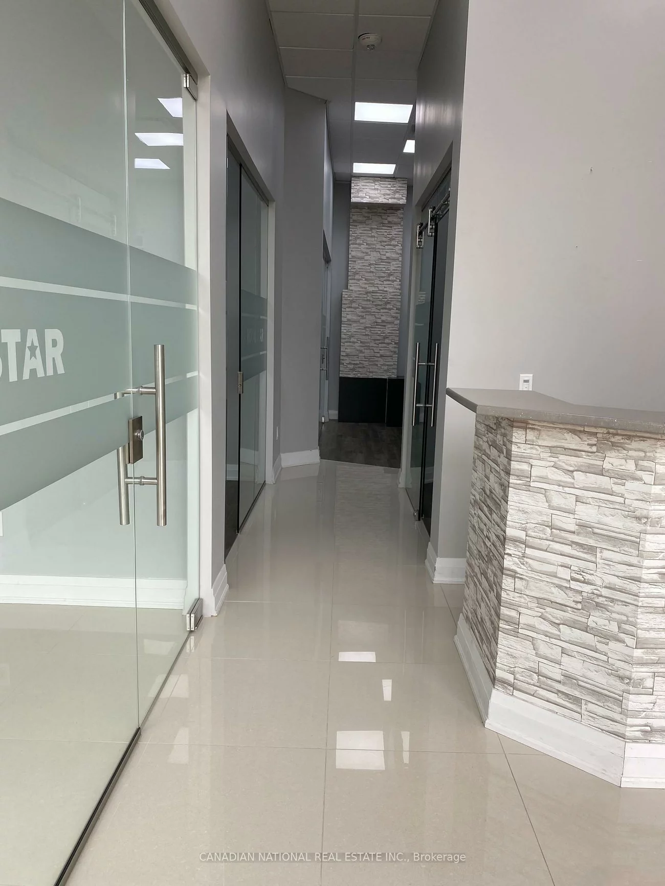 595, Sheppard, Bayview Village, Toronto