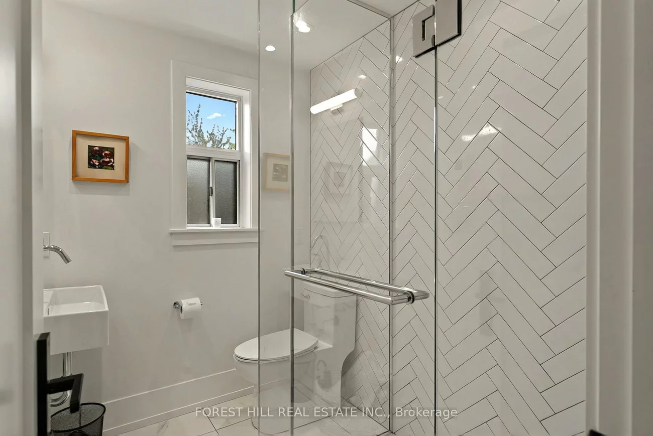 134, Tyrrel, Wychwood, Toronto