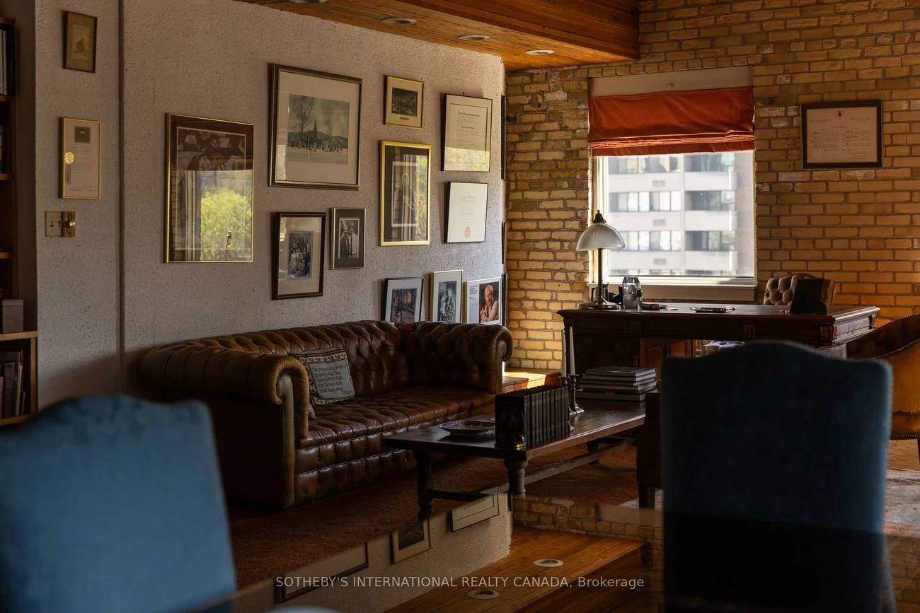 18, Gloucester, Church-Yonge Corridor, Toronto