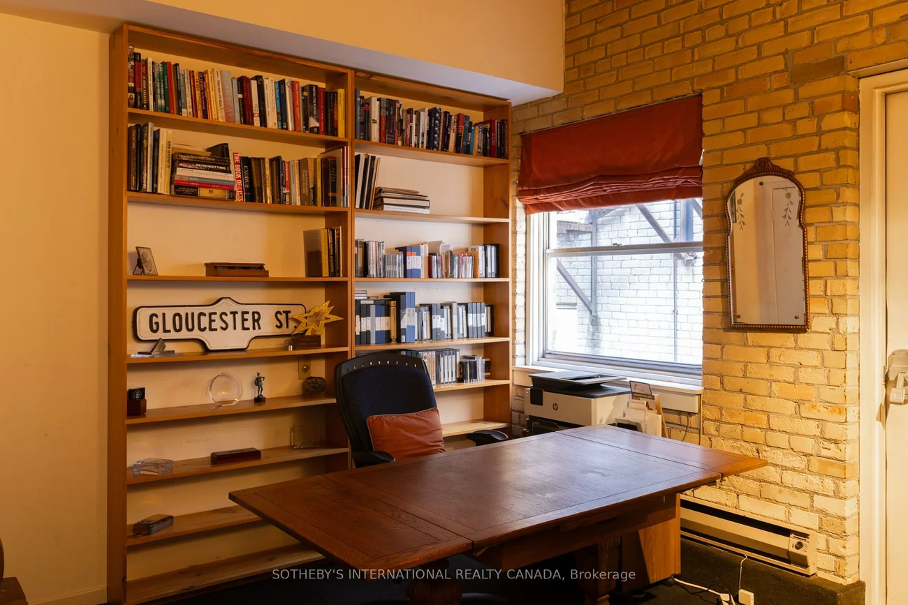 18, Gloucester, Church-Yonge Corridor, Toronto