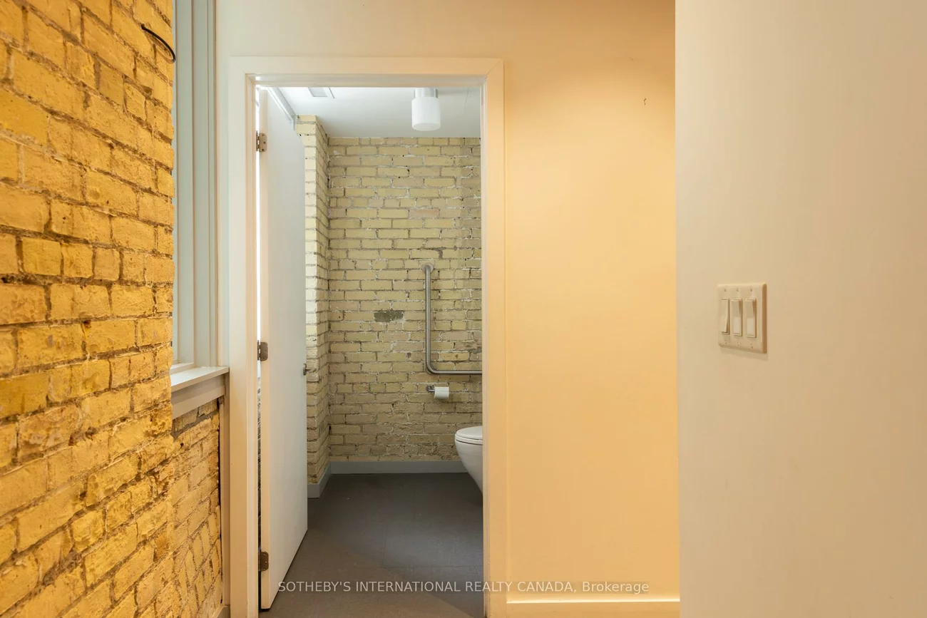 18, Gloucester, Church-Yonge Corridor, Toronto