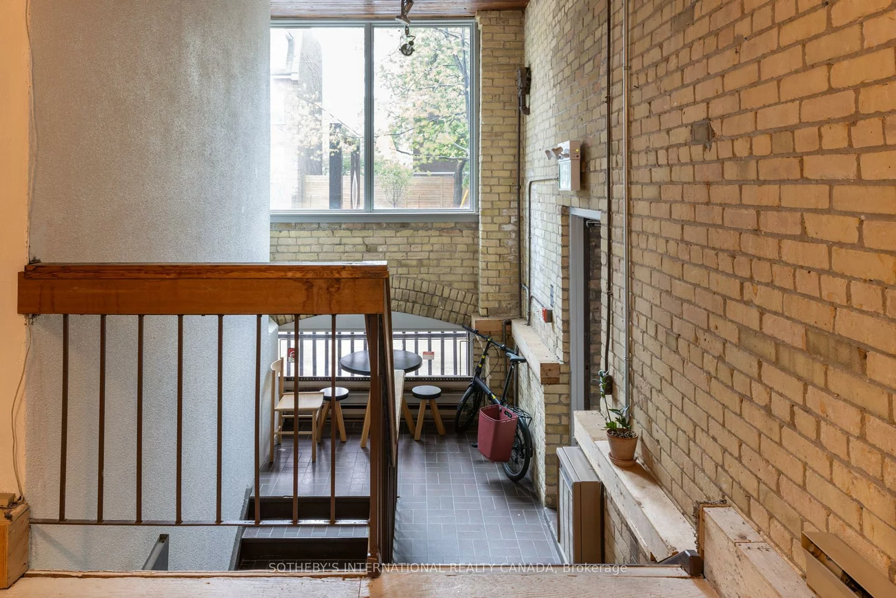 18, Gloucester, Church-Yonge Corridor, Toronto