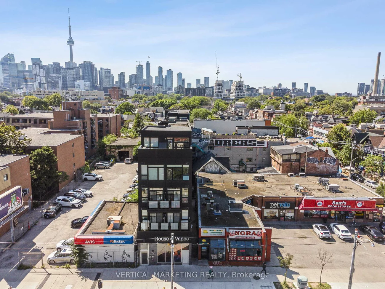 335, College, Kensington-Chinatown, Toronto