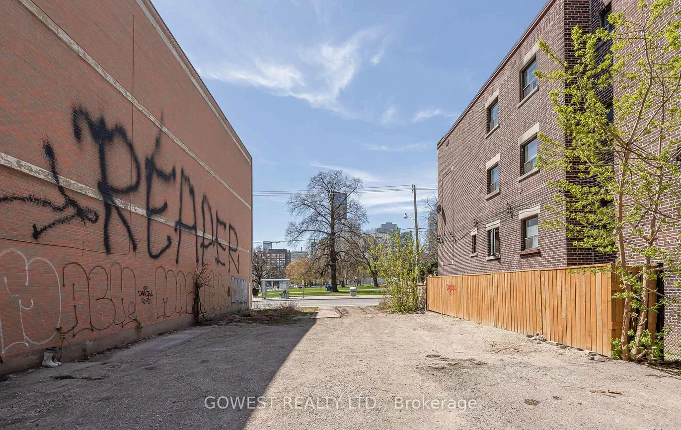 313, Sherbourne, Moss Park, Toronto